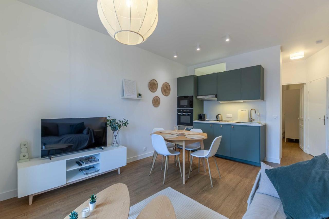2-Bedroom Apartment With Balcony Near Hippodrome ドーヴィル エクステリア 写真