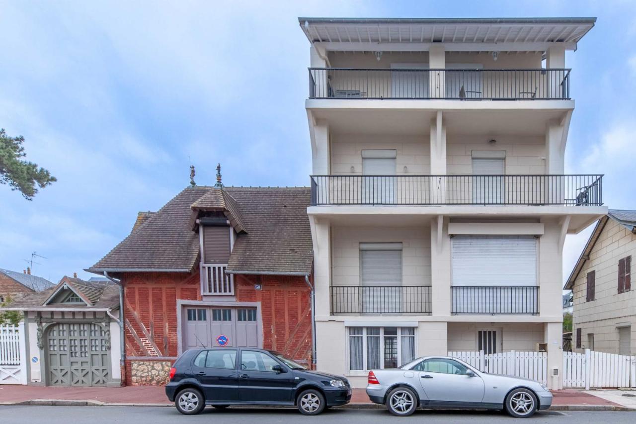 2-Bedroom Apartment With Balcony Near Hippodrome ドーヴィル エクステリア 写真