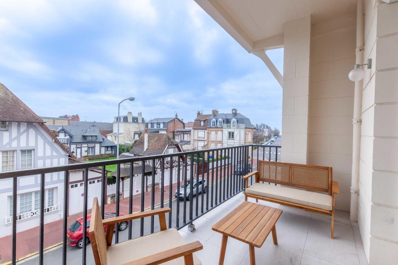2-Bedroom Apartment With Balcony Near Hippodrome ドーヴィル エクステリア 写真