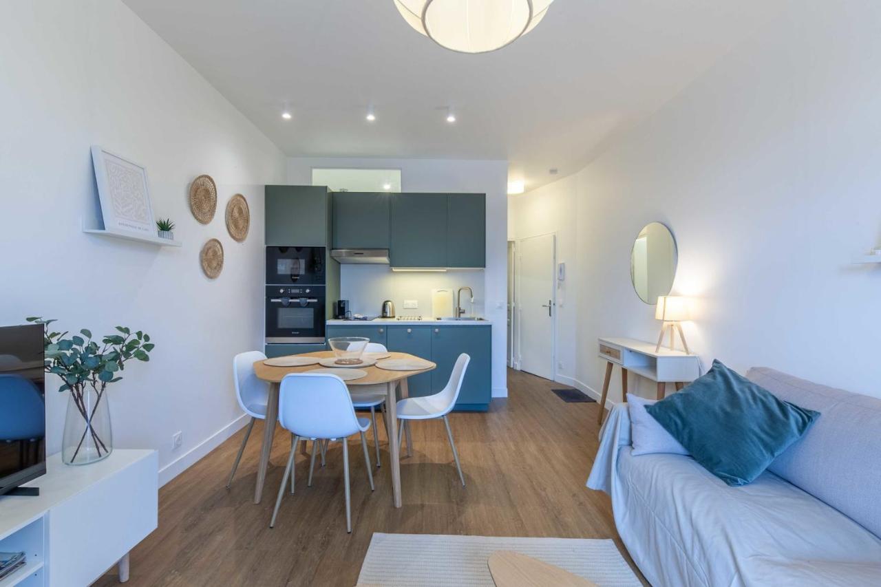 2-Bedroom Apartment With Balcony Near Hippodrome ドーヴィル エクステリア 写真