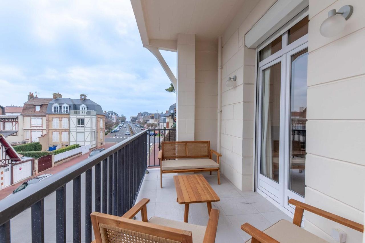 2-Bedroom Apartment With Balcony Near Hippodrome ドーヴィル エクステリア 写真